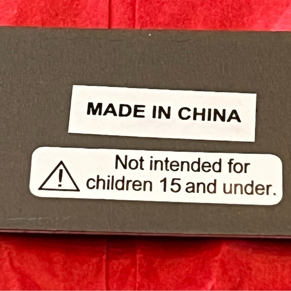 NWT, gorgeous ALLSAINTS Farrah Multi-Tonal Chain
Earrings in warm brass/silver - Picture 6 of 14